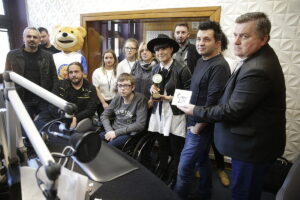 23.10.2016 Kielce. Zespół "Łzy" nagrał w Radiu Kielce spot charytatywny dla Dawida Szpaka. / Jarosław Kubalski / Radio Kielce