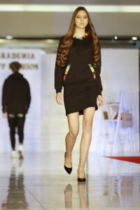 Kielce. Akademia Off Fashion. Pokaz mody w Galerii Echo (23 października 2016 r.) / Jarosław Kubalski / Radio Kielce
