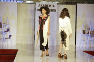 Kielce. Akademia Off Fashion. Pokaz mody w Galerii Echo (23 października 2016 r.) / Jarosław Kubalski / Radio Kielce