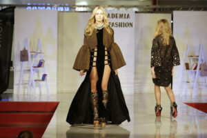 Kielce. Akademia Off Fashion. Pokaz mody w Galerii Echo (23 października 2016 r.) / Jarosław Kubalski / Radio Kielce