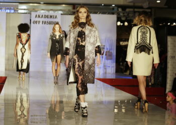 Kielce. Akademia Off Fashion. Pokaz mody w Galerii Echo (23 października 2016 r.) / Jarosław Kubalski / Radio Kielce