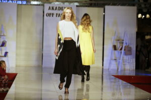 Kielce. Akademia Off Fashion. Pokaz mody w Galerii Echo (23 października 2016 r.) / Jarosław Kubalski / Radio Kielce