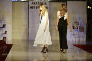 Kielce. Akademia Off Fashion. Pokaz mody w Galerii Echo (23 października 2016 r.) / Jarosław Kubalski / Radio Kielce