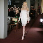 24.10.2016 Kielce. Akademia Off Fashion. Pokaz mody w bibliotece UJK. / Jarosław Kubalski / Radio Kielce