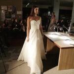 24.10.2016 Kielce. Akademia Off Fashion. Pokaz mody w bibliotece UJK. / Jarosław Kubalski / Radio Kielce