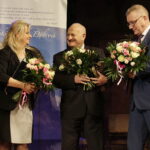 26.10.2016 Kielce. Świętokrzyskie Anioły Dobroci. Wójt gminy Bogoria Władysław Brudek i dyrektor DPS w Zgórsku Zbigniew Szybalski. / Jarosław Kubalski / Radio Kielce