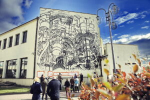 26.10.2016 Kielce. Mural na ścianie biblioteki Politechniki Świętokrzyskiej. / Jarosław Kubalski / Radio Kielce