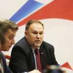 27.10.2016 Kielce. Wojewoda, rolnicy, przedstawiciele ARiMR, ARR i posłowie rozmawiają o sytuacji świętokrzyskich rolników. / Jarosław Kubalski / Radio Kielce