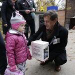 30.10.2016 Kielce. Rozpoczęła się kwesta na cmentarzach. / Jarosław Kubalski / Radio Kielce