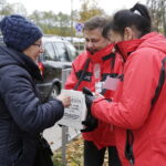 30.10.2016 Kielce. Rozpoczęła się kwesta na cmentarzach. / Jarosław Kubalski / Radio Kielce