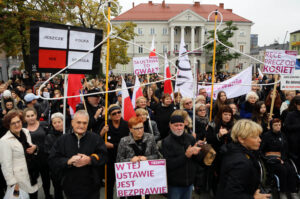 3.10.2016 Kielce. Czarny Marsz / Wojciech Habdas / Radio Kielce