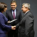 5.10.2016 Chęciny. Wojewódzkie obchody Światowego Dnia Turystyki w Europejskim Centrum Edukacji Geologicznej. Wręczenie statuetki "Wędrowiec Świętokrzyski" / Wojciech Habdas / Radio Kielce