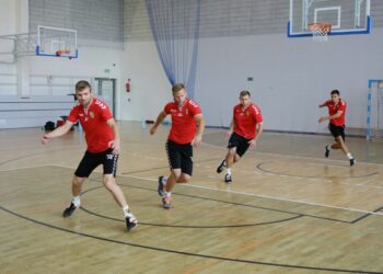 06.10.2016. Piłkarze Korony Kielce przechodzili badania wydolnościowe / Wojciech Habdas / Radio Kielce