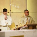 09.10.2016 Kielce, Kościół Akademicki. Msza Święta z okazji Dnia Papieskiego / Wojciech Habdas / Radio Kielce