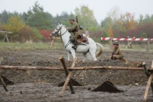 09.10.2016 Tokarnia. Rekonstrukcja historyczna / Wojciech Habdas / Radio Kielce