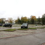12.10.2016 Kielce. Parking przed Urzędem Wojewódzkim / Wojciech Habdas / Radio Kielce
