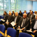 13.10.2016 Kielce. Wojewoda wręczyła świętokrzyskim samorządowcom kolejne promesy dotacyjne, przeznaczone na usuwanie skutków powodzi. / Wojciech Habdas / Radio Kielce