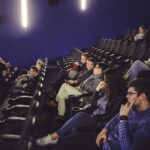 13.10.2016. Tomasz Raczek spotkał się z widzami kina "Helios" w Kielcach / Wojciech Habdas / Radio Kielce