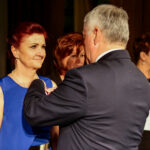 14.10.2016 Kielce. Wojewódzkie obchody Dnia Edukacji Narodowej. Nauczyciele wyróżnieni za długoletnią pracę. / Wojciech Habdas / Radio Kielce