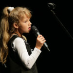 17.10.2016 Kielce. Eliminacje do ogólnopolskiego konkursu Piosenki Niezłomnej. Agata Korban, ZPO Morawica. / Wojciech Habdas / Radio Kielce