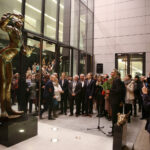 Kielce. Odsłonięcie pomnika dyrygenta przed Filharmonią Świętokrzyską (25 listopada 2016) / Piotr Michalski / Radio Kielce