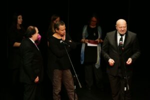 25.11.2016 Kielce. Gala finałowa festiwalu NURT. Wydarzeniem odbywającego się w Kielcach 22. Festiwalu Form Dokumentalnych NURT 2016 został film "Dotknięcie anioła" w reżyserii Marka Tomasza Pawłowskiego. / Wojciech Habdas / Radio Kielce