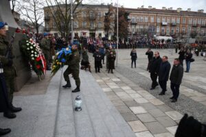 Kielce. Plac Wolności. Obchody Święta Niepodległości (11 listopada 2016 r.) / Piotr Michalski / Radio Kielce