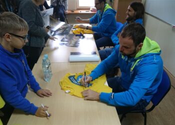 09.11.2016 Spotkanie szczypiornistów Vive Tauronu Kielce w Muzeum Zabawy i Zabawek / Maciej Makuła / Radio Kielce