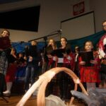 12.11.2016 Ciekoty. Bard Piwnicy pod Baranami w "Szklanym Domu" / Iwona Murawska / Radio Kielce
