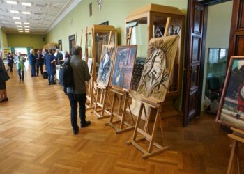 09.11.2016 Chmielnik przedstawił w Kielcach swoje walory turystyczne, kulturalne i edukacyjne / Stanisław Blinstrub / Radio Kielce