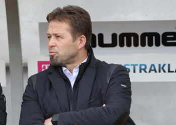 26. kolejka T-Mobile Ekstraklasy: Korona Kielce - Górnik Łęczna. Trener gości Jurij Szatałow / Kamil Król / Radio Kielce