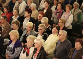 10.10.2016 Kielce. Inauguracja Roku Akademickiego Uniwersytetu Trzeciego Wieku w WDK. / Jarosław Kubalski / Radio Kielce