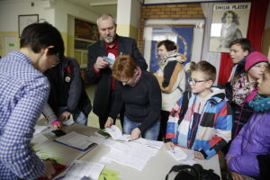 05.11.2016 Końskie. Rajd Niepodległości i puchary Superpiechur Świętokrzyski. / Jarosław Kubalski / Radio Kielce