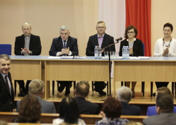 07.11.2016 Kielce. Konferencja w Urzędzie Wojewódzkim, podsumowująca program Ministerstwa Sportu i Turystyki "Klub". / Jarosław Kubalski / Radio Kielce