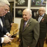 08.11.2016 Kielce. Muzeum Historii Kielc. Odznaczenia dla zasłużonych numizmatyków. Złoty Krzyż Zasługi otrzymuje Kazimierz Kozioł. / Jarosław Kubalski / Radio Kielce