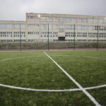 09.11.2016 Kielce. Nowe boiska i zagospodarowanie terenu przy Zespole Szkół Ogólnokształcących nr 16 na Barwinku. / Jarosław Kubalski / Radio Kielce