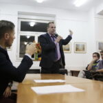 09.11.2016 Kielce. Spotkanie mieszkańców KSM w klubie Miniatura. Protest przeciwko budowie nowego bloku. / Jarosław Kubalski / Radio Kielce