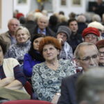 09.11.2016 Kielce. Spotkanie mieszkańców KSM w klubie Miniatura. Protest przeciwko budowie nowego bloku. / Jarosław Kubalski / Radio Kielce