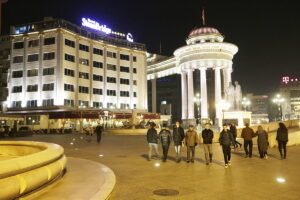 11.11.2016. Skopje. Wieczorny spacer po stolicy Macedonii. / Jarosław Kubalski / Radio Kielce