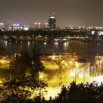 13.11.2016 Belgrad. Nocny spacer po stolicy Serbii.  Rzeka Sawa. panorama miasta. / Jarosław Kubalski / Radio Kielce
