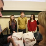 18.11.2016 Kielce. Wręczenie stypendiów dla studentów z Ukrainy. / Jarosław Kubalski / Radio Kielce