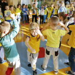 21.11.2016 Kielce. Piłkarze ręczni Vive Tauron Kielce Patryk Walczak i Darko Djikic spotkali się z dziećmi z przedszkola samorządowego nr 40. / Jarosław Kubalski / Radio Kielce
