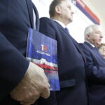 21.11.2016 Kielce. Senator Krzysztof Słoń, poseł Marek Kwitek, poseł Krzysztof Lipiec i poseł Maria Zuba podczas konferencji podczas konferencji Prawa i Sprawiedliwości. / Jarosław Kubalski / Radio Kielce
