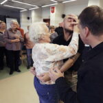 22.11.2016 Kielce. Warsztaty z samoobrony dla seniorów w bibliotece wojewódzkiej. / Jarosław Kubalski / Radio Kielce