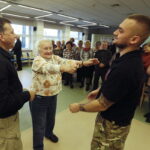 22.11.2016 Kielce. Warsztaty z samoobrony dla seniorów w bibliotece wojewódzkiej. / Jarosław Kubalski / Radio Kielce