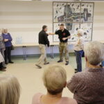 22.11.2016 Kielce. Warsztaty z samoobrony dla seniorów w bibliotece wojewódzkiej. / Jarosław Kubalski / Radio Kielce