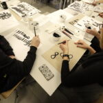 26.11.2016 Kielce. Warsztaty kaligrafii w Instytucie Designu / Jarosław Kubalski / Radio Kielce