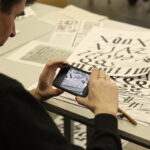 26.11.2016 Kielce. Warsztaty kaligrafii w Instytucie Designu / Jarosław Kubalski / Radio Kielce