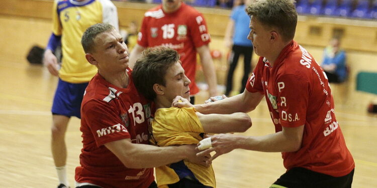 26.11.2016 Kielce.  Mecz piłki ręcznej Vive Tauron II Kielce - AZS AWF Biała Podlaska. / Jarosław Kubalski / Radio Kielce