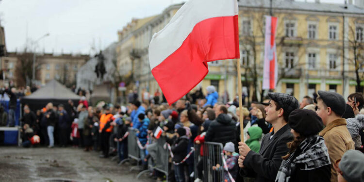 11.11.2015 Kielce. Święto Niepodległości - uroczystości na pl. Wolności. / Wojciech Habdas / Radio Kielce